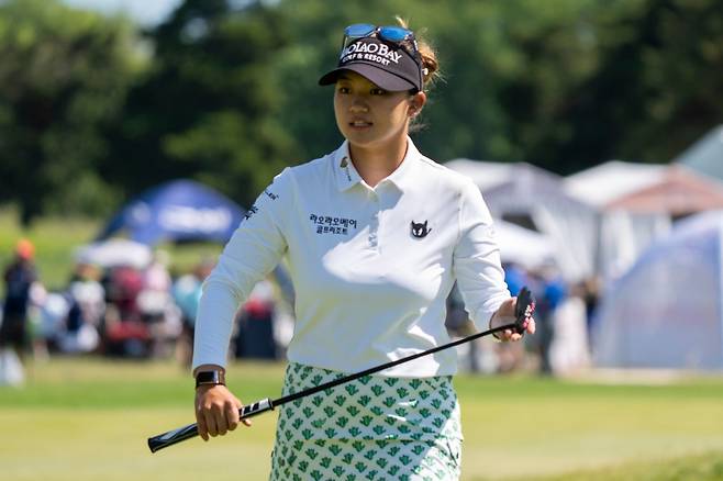 주수빈이 4타 차 리드를 지키지 못하고 데뷔 첫 우승에 실패했다. 1일(한국시간) 숍라이트 LPGA 최종 라운드 10번 홀에서 그린 플레이를 하고 있는 주수빈. 갤러웨이 | AP뉴시스