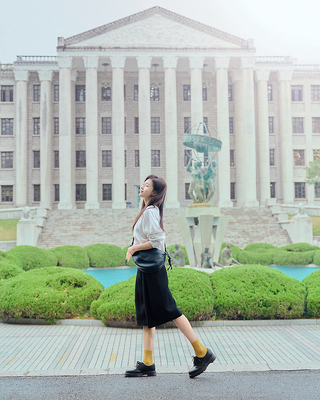 ▲ 하지원이 24년 만에 다시 ‘대학내일’ 잡지 표지 모델이 됐다. 출처|대학내일
