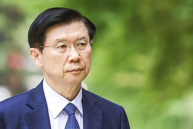 특검이 윤석열 전 대통령에 대한 고위공직자범죄수사처(공수처)의 체포영장 집행을 방해한 혐의로 기소된 박종준 전 대통령경호처장에게 징역 7년을 구형했다. 사진은 1일 서울 서초구 서울중앙지방법원에서 열린 윤석열 전 대통령 체포방해 혐의 관련 재판에 출석하는 박 전 처장의 모습. 사진=뉴시스