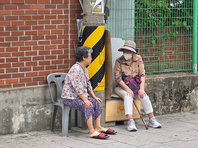 서울 용산구 한남동에 거주하는 이신애(74)씨는 “오세훈이 동네를 재개발해준다고 했고 제대로 진척된 게 없다”면서 “(이번에는 서울시장을) 교체할 때가 됐다”고 말했다. 이찬규 기자