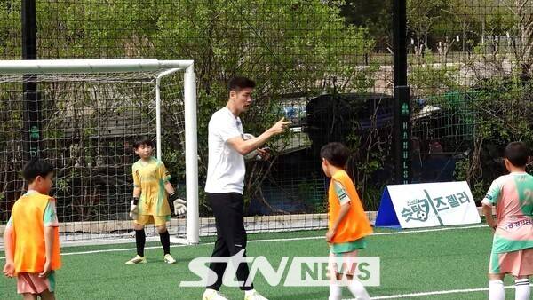 리얼 축구 예능 콘텐츠 '강인한 슛팅스타'. /사진=메이콘텐츠