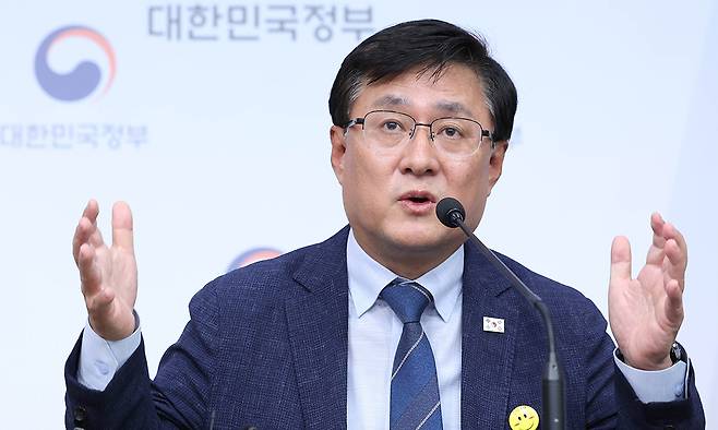 김성환 기후에너지환경부 장관이 4일 서울 종로구 정부서울청사에서 1주년 주요성과 발표 출입기자단 간담회를 하고 있다. 뉴시스