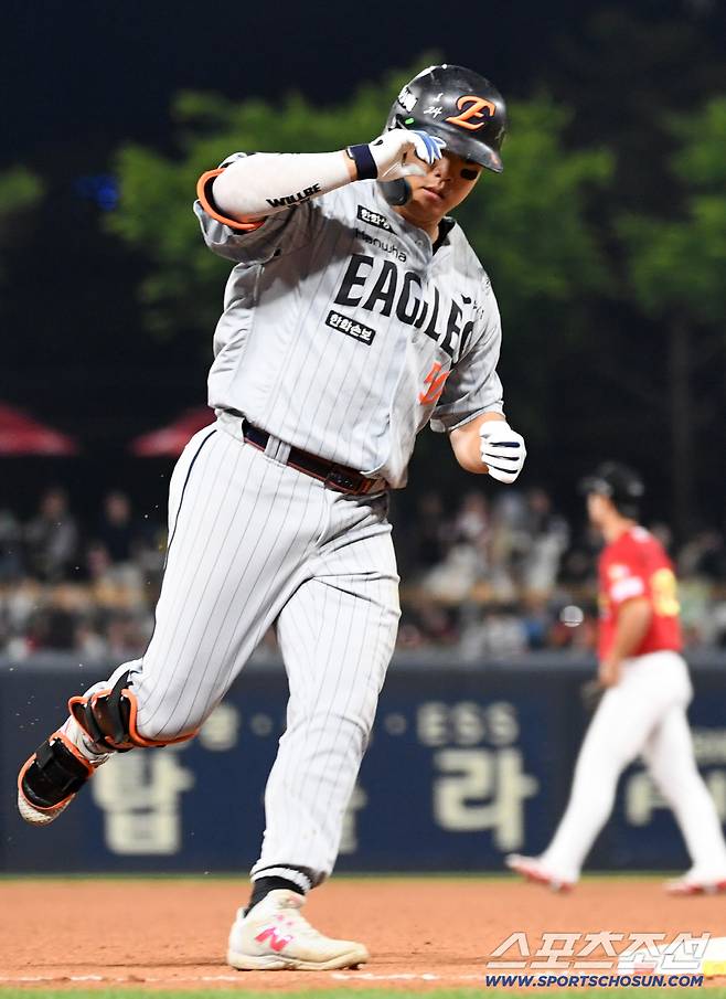 7일 광주 기아챔피언스필드에서 열린 KIA와 한화의 경기. 8회초 한화 강백호 솔로포를 날린 뒤 환호하고 있다. 광주=박재만 기자 pjm@sportschosun.com/2026.05.07/