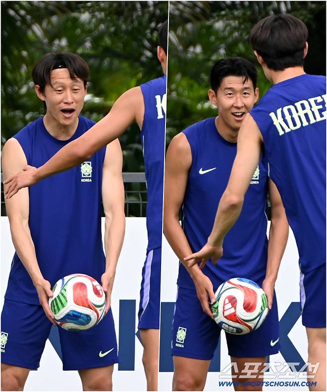 중심을 잡지 못해 휘청이는 손흥민을 향한 이재성의 핀잔,
'너는 얼마나 잘하길래...' 능청스러운 표정으로 이재성을 바라보는 손흥민의 눈빛. 사포판(멕시코)=허상욱 기자