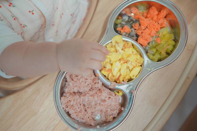 영유아기 식단이 뇌 발달을 좌우해 청소년기 인지 능력과 학업 성취도에 지속적인 영향을 미친다는 연구 결과가 나왔다./사진=클립아트코리아