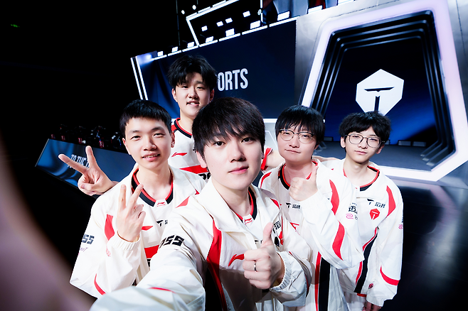 LPL서 가장 먼저 MSI에 가는 TES(사진=LPL)