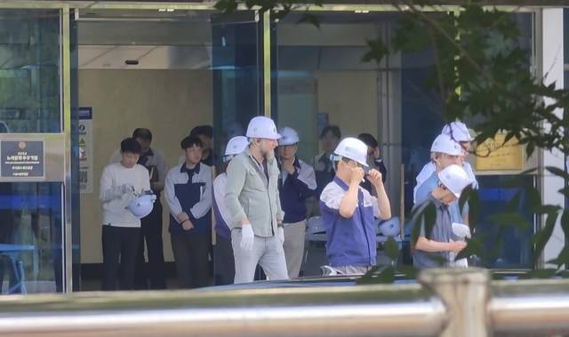보스턴다이나믹스 수석엔지니어 등 관계자들이 지난 5일 경북 영천의 화신공정을 방문해 공장시설을 실사했다. 독자 제공