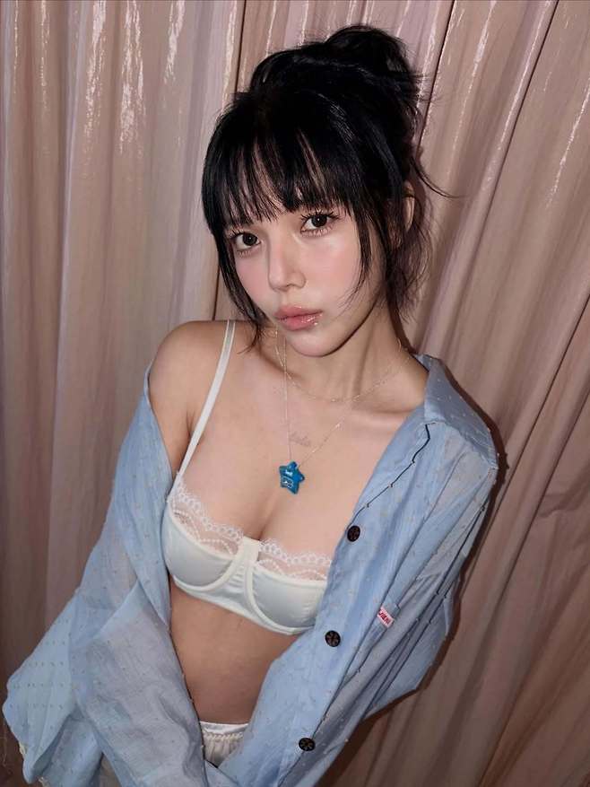 지민 SNS 캡처
