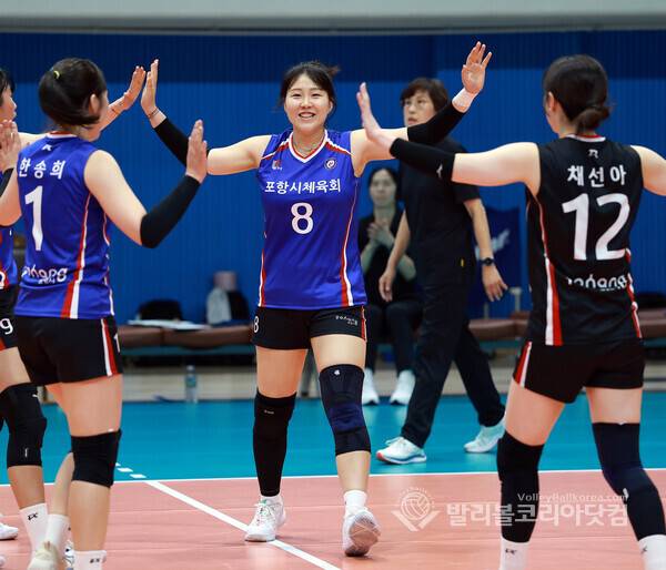 실력보다 중요한 진정성, 조송화의 복귀가 증명해야 할 것들...사진은 한국실업배구 포항체육회로 복귀한 조송화 경기 모습.(사진=김경수 기자/ 발리볼코리아닷컴 DB/ 2026.06.07)