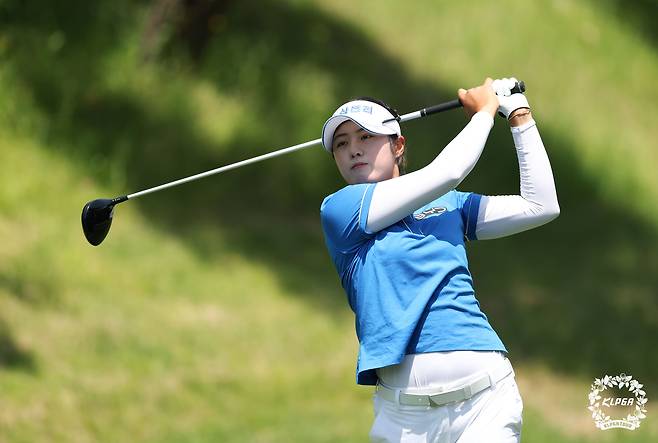 시즌 상금 랭킹과 대상 포인트 1위를 달리는 서교림. 사진 제공=KLPGA