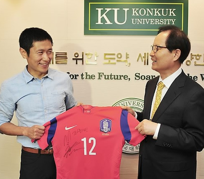 2014년 모교 건국대를 찾은 이영표. 건국대