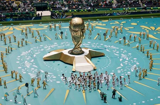 12일(현지시간) 멕시코시티 스타디움에서 열린 2026 북중미 월드컵 개막식이 펼쳐지고 있다. AFP연합뉴스