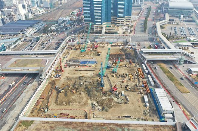 공사가 진행 중인 부산 북항 재개발 지구 C-1블록 복합환승센터. 부산항만공사 제공