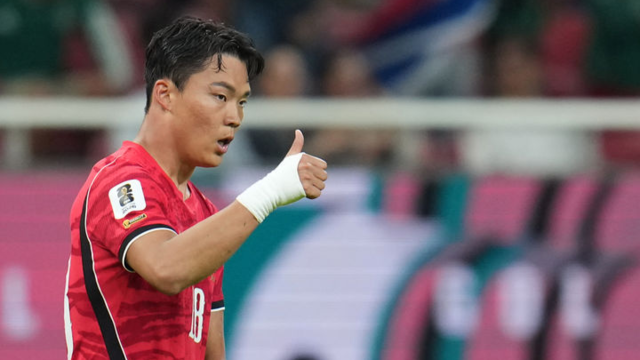 오현규 선수가 11일(현지 시간) 멕시코 과달라하라 스타디움에서 열린 2026 북중미 월드컵 조별리그 A조 대한민국과 체코의 경기에서 골을 넣은 후 엄지 손가락을 치켜 세워보이고 있다. 뉴시스