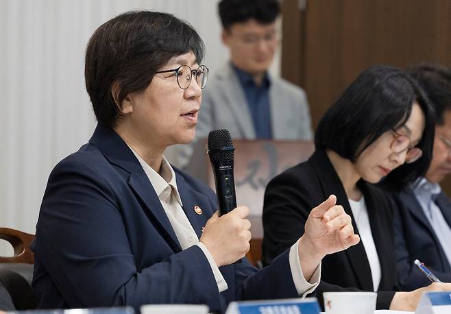 정은경 보건복지부 장관이 지난 11일 이재명 정부 1주년 기자간담회에서 발언하고 있다./복지부
