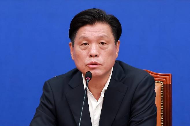 현안 관련 기자 간담회 하는 민주당 조승래 사무총장 - 더불어민주당 조승래 사무총장이 14일 국회에서 전당대회 준비 상황 등 현안과 관련해 기자 간담회를 하고 있다. 2026.6.14