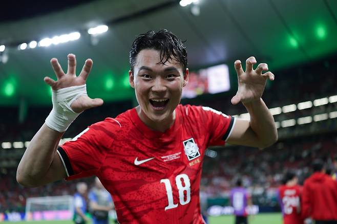 축국가대표팀 공격수 오현규가 12일(한국시간) 멕시코 할리스코주 과달라하라 스타디움서 열린 체코와 북중미월드컵 조별리그 A조 1차전서 2-1 승리한 뒤 양손을 들고 기뻐하고 있다. 사진제공|대한축구협회