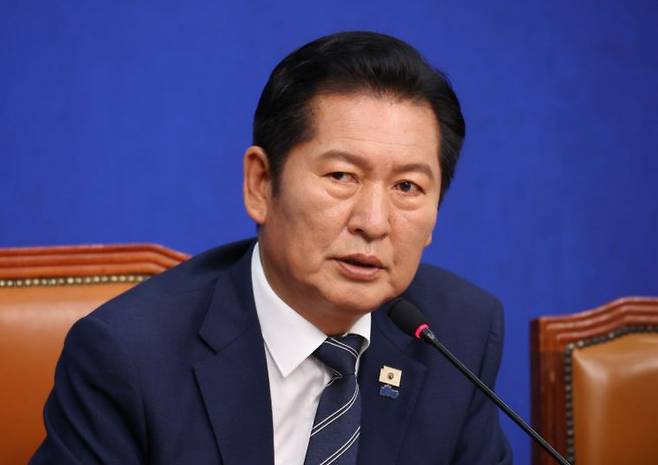 정청래 더불어민주당 대표가 15일 국회에서 열린 최고위원회의에서 발언하고 있다. 연합뉴스