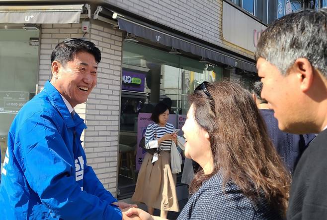 지난 6·3 지방선거에서 주민들과 만나 소통을 이어가는 과정이 가장 행복했다는 함 군수