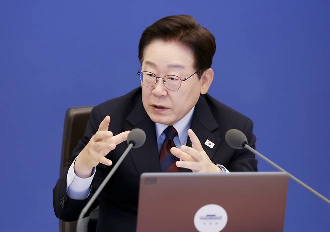 이재명 대통령은 이스라엘의 구호 선단 나포 사건을 비판하며 국제형사재판소(ICC)의 네타냐후 총리 체포영장을 언급했다. Ⓒ연합뉴스