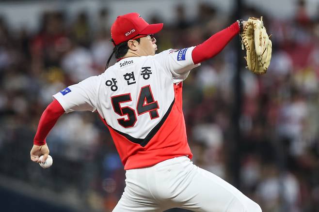 18일 광주 LG전에 선발 등판한 양현종의 투구 모습. KIA 제공