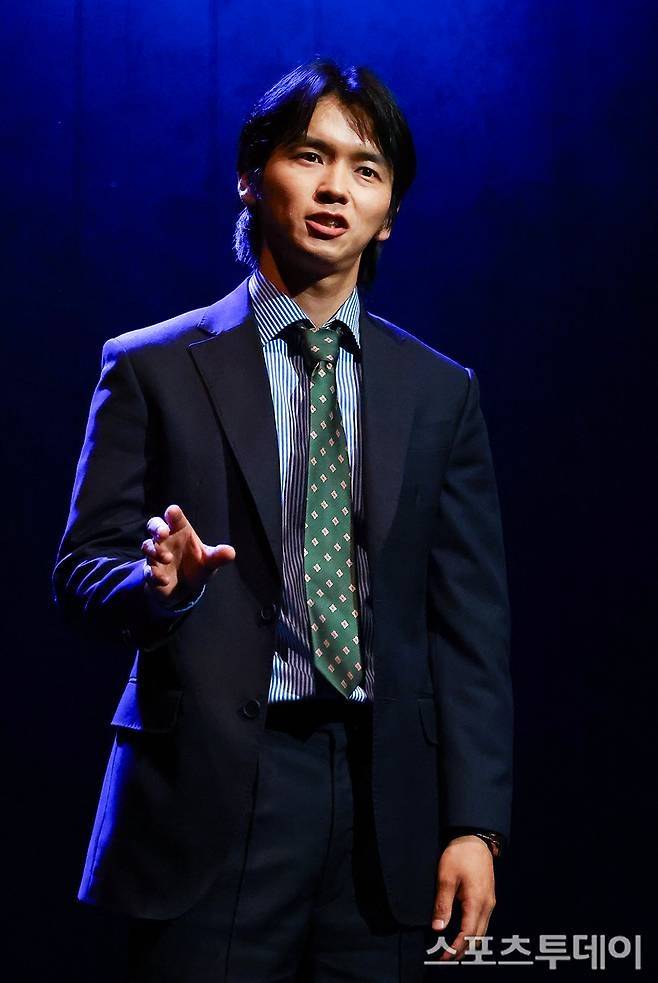 연극 댄포스가 옳았다, 강승호