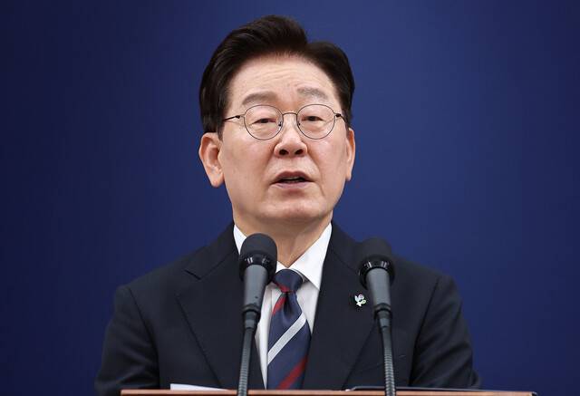 이재명 대통령이 19일 청와대 춘추관에서 주요 7개국(G7) 정상회의 참석·유럽순방 결과 브리핑을 하고 있다. 연합뉴스