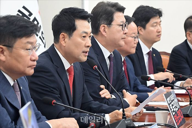 장동혁 국민의힘 대표가 지난 11일 오전 서울 여의도 국회에서 열린 국민의힘 최고위원회의에서 모두발언을 하고 있다. ⓒ데일리안 홍금표 기자