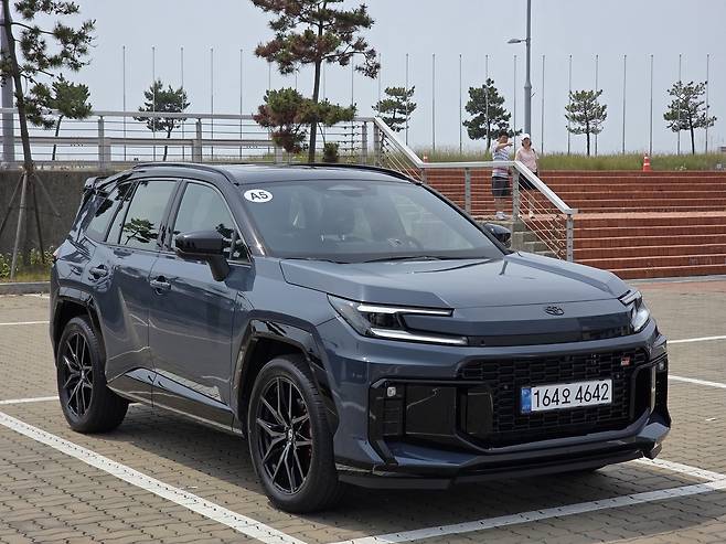 토요타의 스포츠유틸리티차량(SUV) ‘올 뉴 RAV4 PHEV GR 스포츠’. 권제인 기자