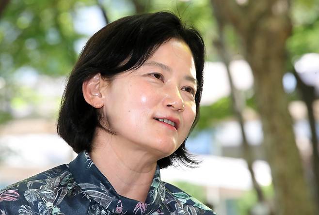 대전고검에서 만난 '평검사' 정유미는 "어딜 가든 잘 지낸다. 열심히 즐겁게 일한다"며 웃었다. 까마득한 후배 검사 박상용의 투지와 용기는 "검찰 역사에 남을 것"이라고 했다. /신현종 기자