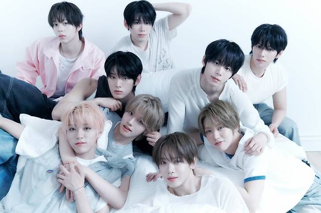 AHOF Comeback Concept Photo / F&F Entertainment