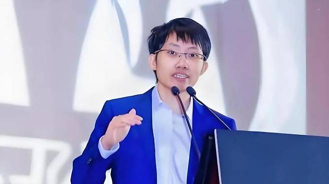 딥시크 창업자 량원펑은 개인 자금 200억 위안(약 4조 원)을 직접 넣어 최대 단일 출자자가 됐다. 바이두캡쳐