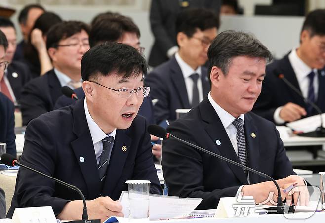안형준 국가데이터처장이 15일 청와대 영빈관에서 열린 재정경제부, 국가데이터처, 금융위원회, 기획예산처 업무보고에서 발언을 하고 있다. 2026.7.15 ⓒ 뉴스1 허경 기자