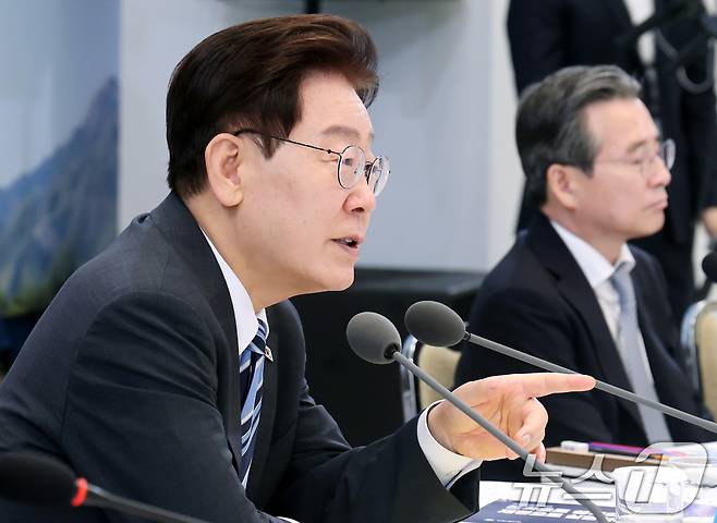 이재명 대통령이 15일 청와대 영빈관에서 열린 재정경제부, 국가데이터처, 금융위원회, 기획예산처 업무보고에서 발언하고 있다. 2026.7.15 ⓒ 뉴스1 허경 기자