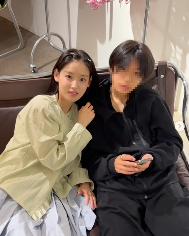 박환희가 15살 아들을 향한 변함없는 애정을 드러내며 훈훈함을 자아냈다. / 박환희 SNS