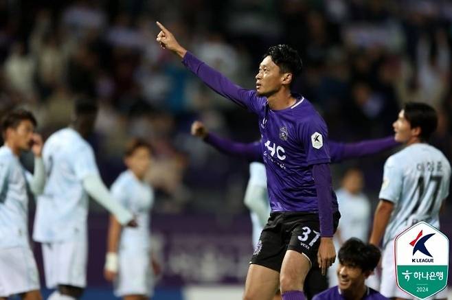 FC 안양의 첫 K리그1 승격에 앞장섰던 리영직. 사진=한국프로축구연맹