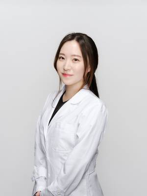 <도움말> ‘마미약사’ 박소영 약사
두 딸을 키우는 10년차 약사엄마, 대학병원 임상시험센터 근무, 뿌리약국 약국장