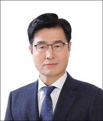 이상균 HD현대중공업 부회장은 안전경영이 시험대에 오르고 있다. / HD현대중공업