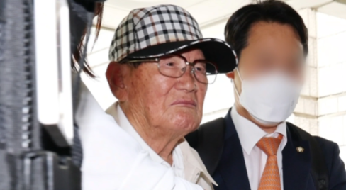 영장심사에 입장하는 이만희 신천지 총회장 / 사진=MBN