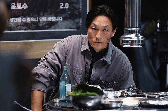 '킬러들의 쇼핑몰2' 레드코드 이끈 김재철, 강렬 첫 등장