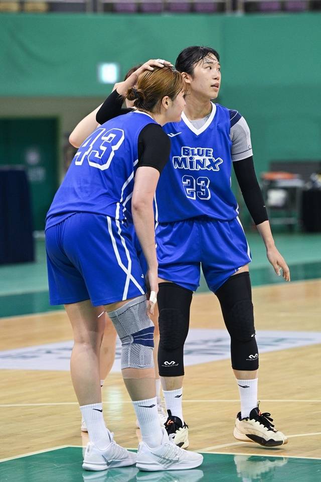 이다연(오른쪽)과 방지온. 사진=WKBL 제공