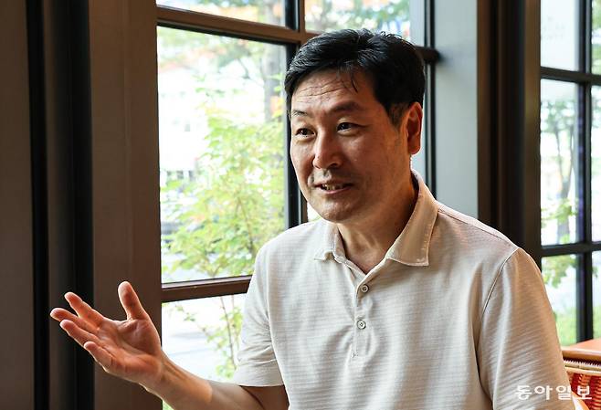 김창익 한국과학기술원(KAIST) 안보과학기술대학원장이 6일 오전 경기도 성남 분당구의 한 호텔에서 본보와 인터뷰 하고 있다. 이한결 기자 always@donga.com