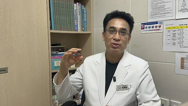 연합뉴스 인터뷰서 다문화 관련 의견 밝히는 네팔 출신 의사 정제한 씨 (울산=연합뉴스) 이세영 기자 = 네팔 출신 귀화 한국인 의사 정제한 씨가 자신이 근무하는 울산의 한 재활요양병원에서 연합뉴스와 인터뷰하고 있다. 2026.8.10 seva@yna.co.kr