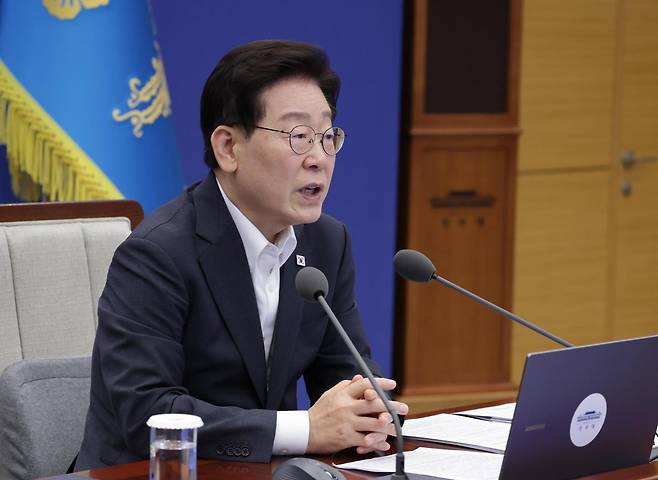 이재명 대통령이 13일 청와대에서 열린 수석보좌관회의에서 발언하고 있다. 왕태석 선임기자
