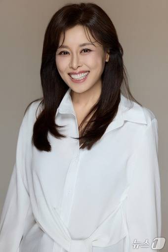독립운동가 고(故) 홍창식 지사의 딸 배우 홍지민 씨. 2026.8.14./ⓒ 뉴스1(서울지방보훈청 제공)
