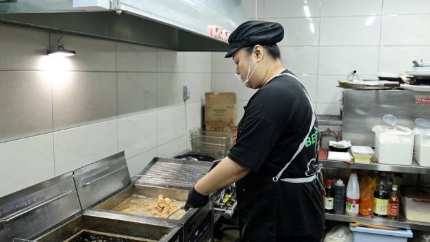 '동네한바퀴' 까나리 치킨집