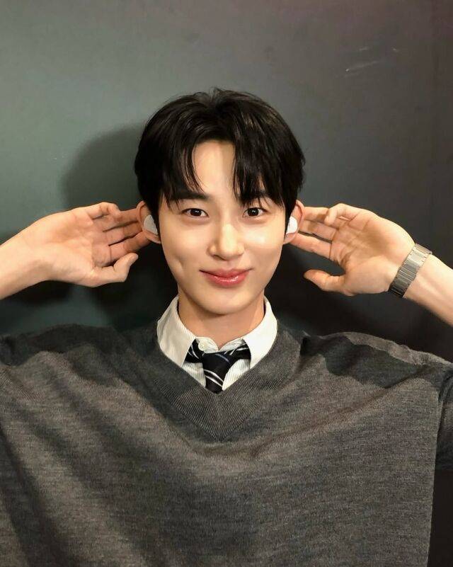 변우석이 방콕 팬미팅 현장의 다채로운 비하인드를 공개했다. / 변우석 SNS