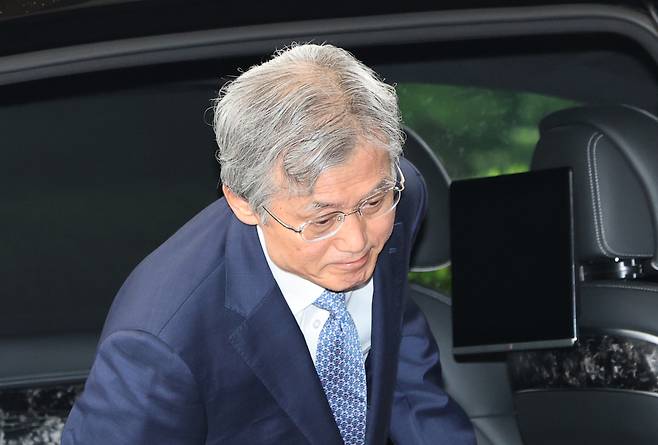 조희대 대법원장이 21일 서울 서초구 대법원으로 출근하고 있다. 연합뉴스