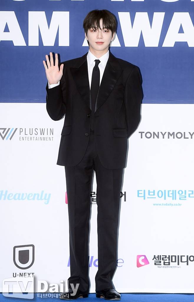 가수 강다니엘