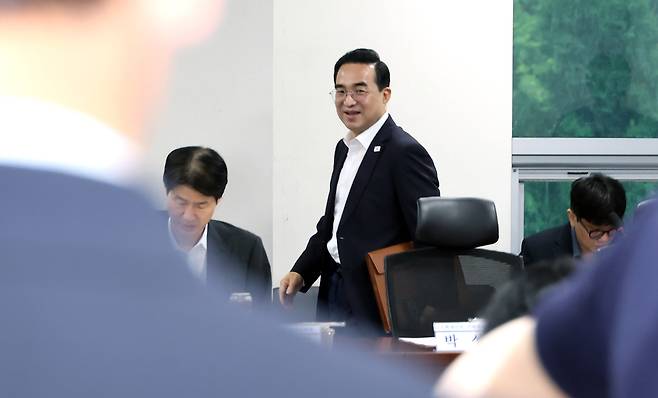 박홍근 기획예산처 장관이 지난 20일 국회 의원회관에서 열린 미래대응기금 비공개 당정협의에 참석하고 있다. 연합뉴스